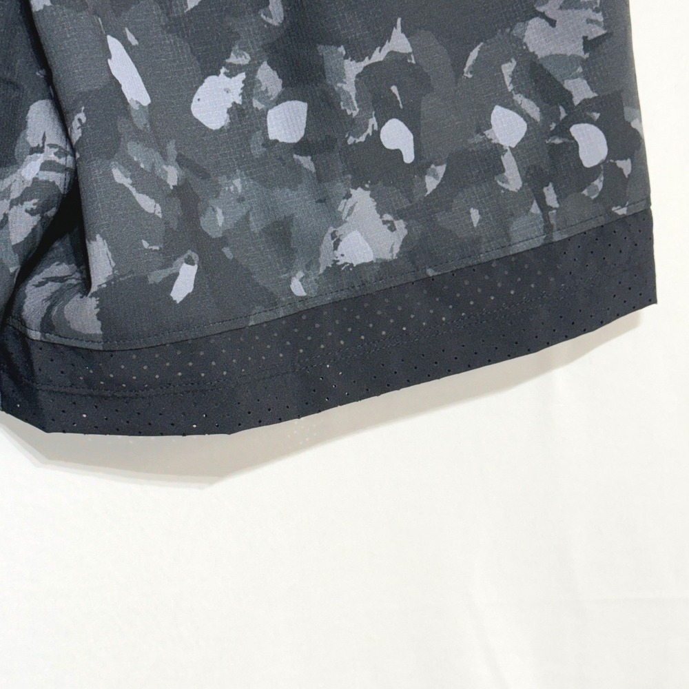 Under Armour Mens Vanish Woven 6in Print Shorts Camo Grey Black Small NEW - Picture 5 of 8